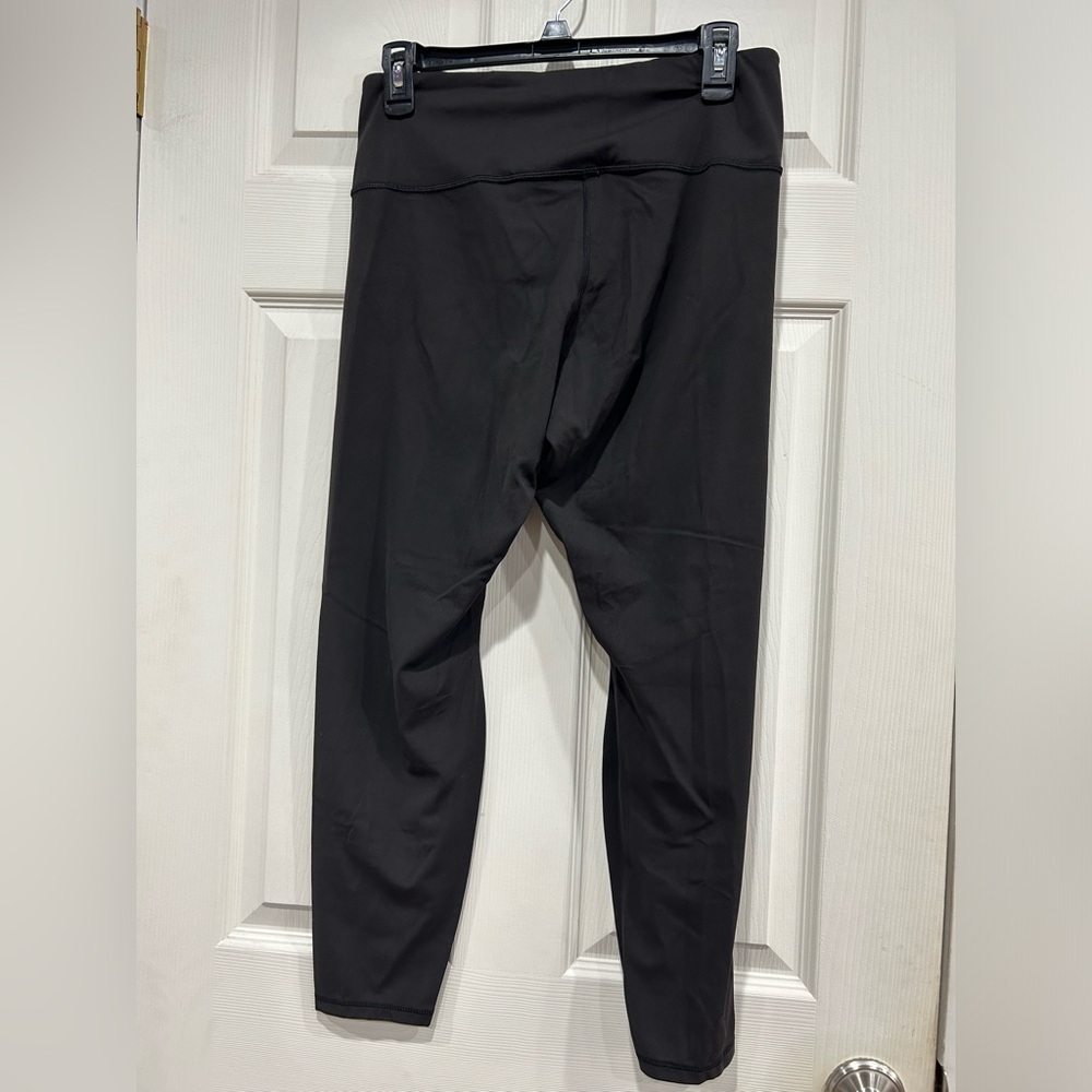 Patagonia Women's L Large Maipo 7/8 Leggings Black NWT New Center-back pocket - Picture 2 of 6